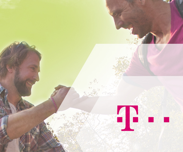 Bild mit weißem Polygon und Logo von Telekom Deutschland